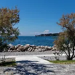 Floating House Royal Blue Portoroz Nyaraló