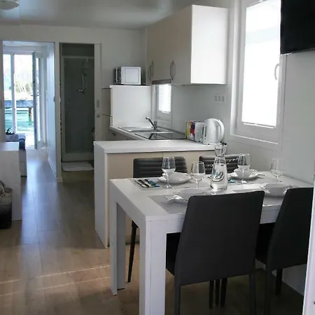 Floating House Marina Royal Holiday home