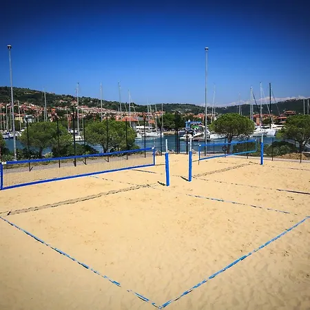 Hébergement de vacances Floating House Marina Royal *